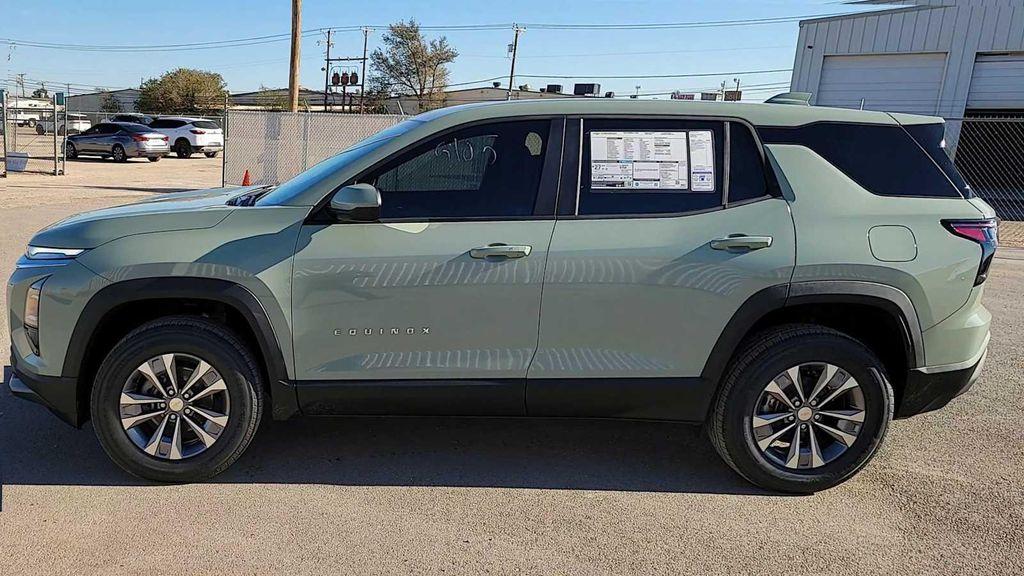 new 2026 Chevrolet Equinox car, priced at $30,495