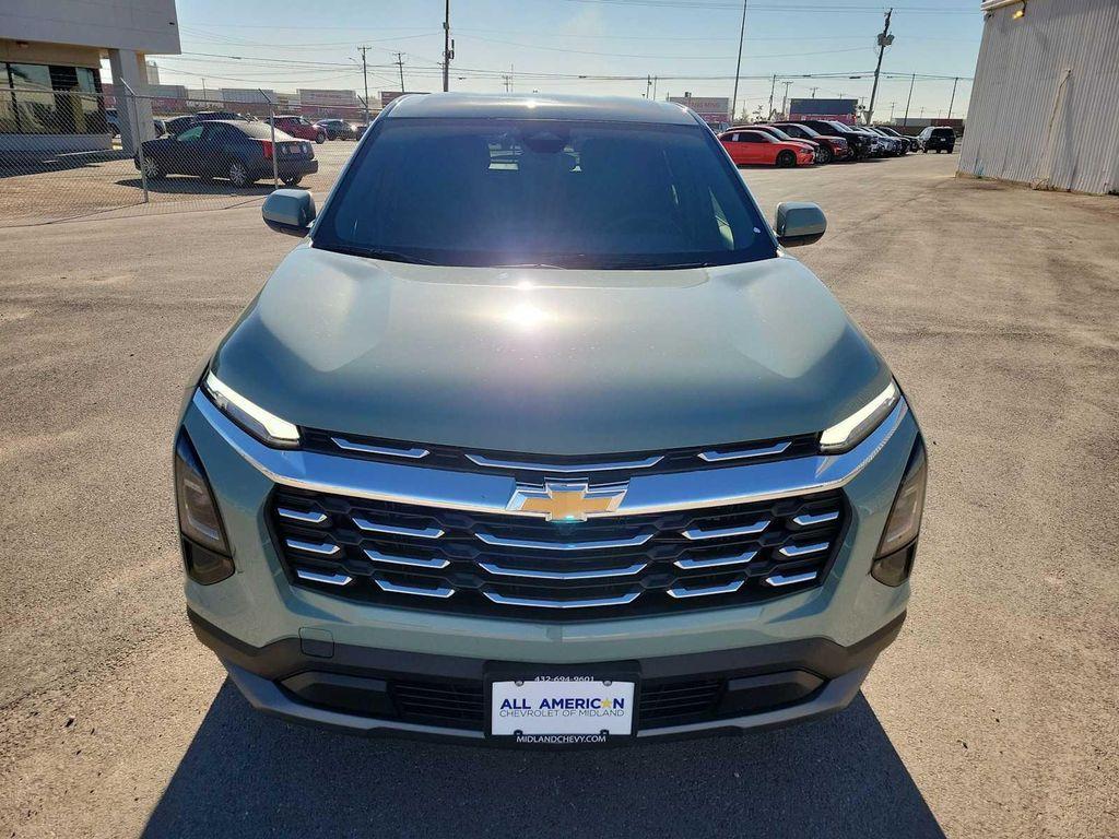 new 2026 Chevrolet Equinox car, priced at $30,495