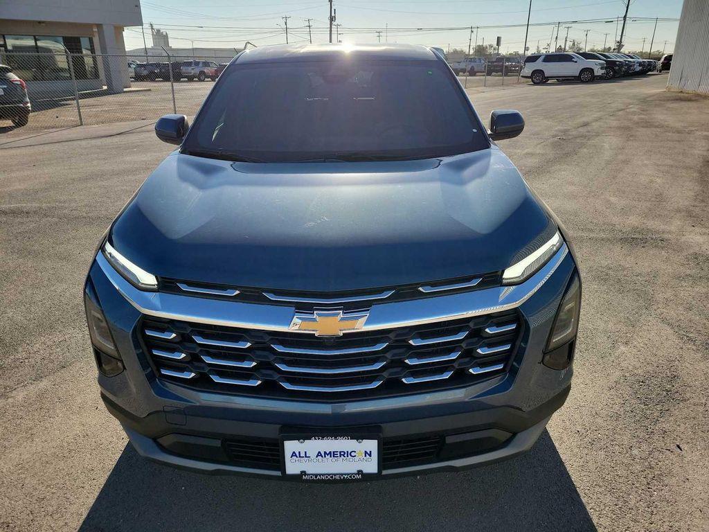 new 2026 Chevrolet Equinox car, priced at $30,495