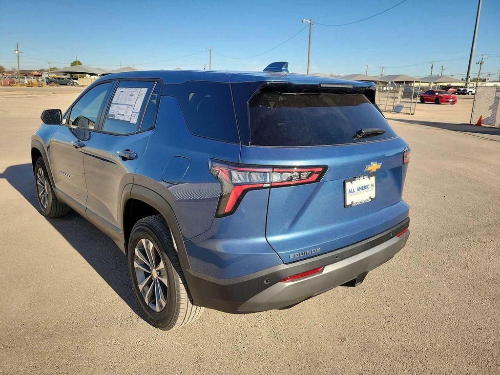 new 2026 Chevrolet Equinox car, priced at $30,495