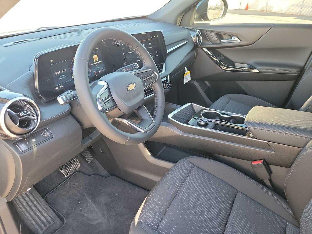 new 2026 Chevrolet Equinox car, priced at $30,495