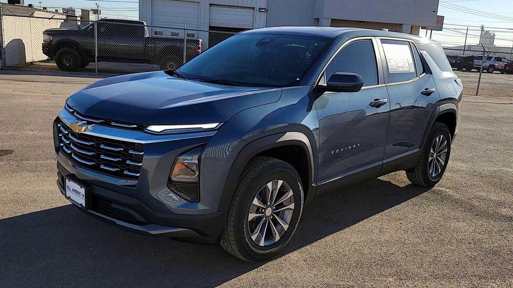 new 2026 Chevrolet Equinox car, priced at $30,495