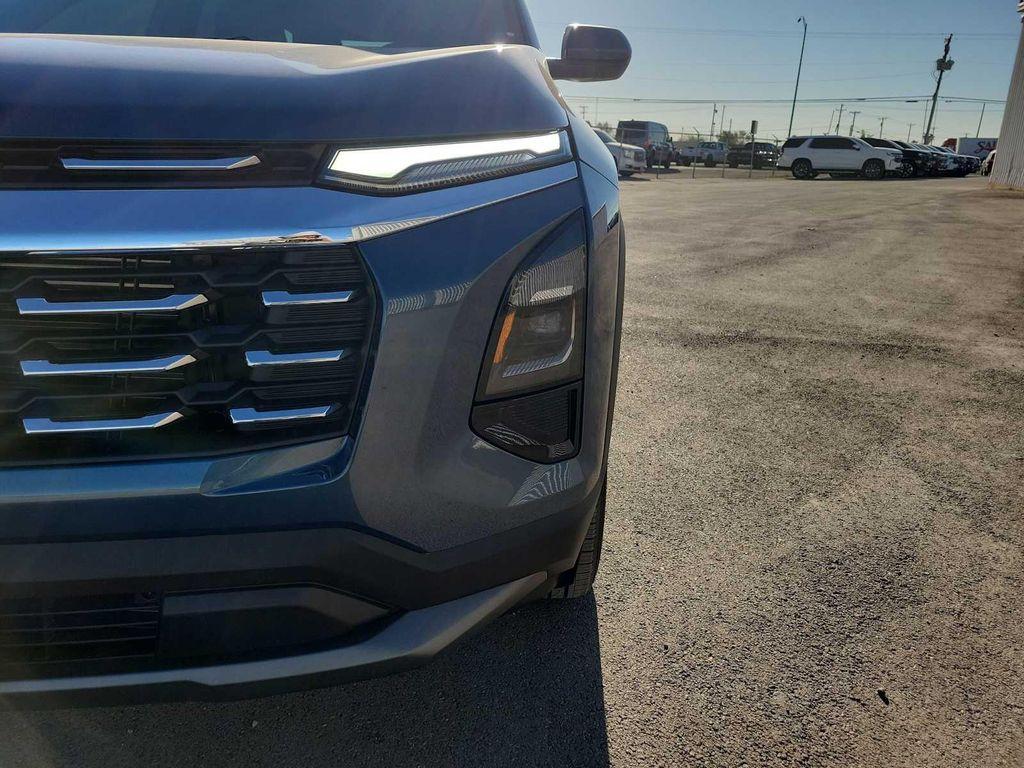 new 2026 Chevrolet Equinox car, priced at $30,495