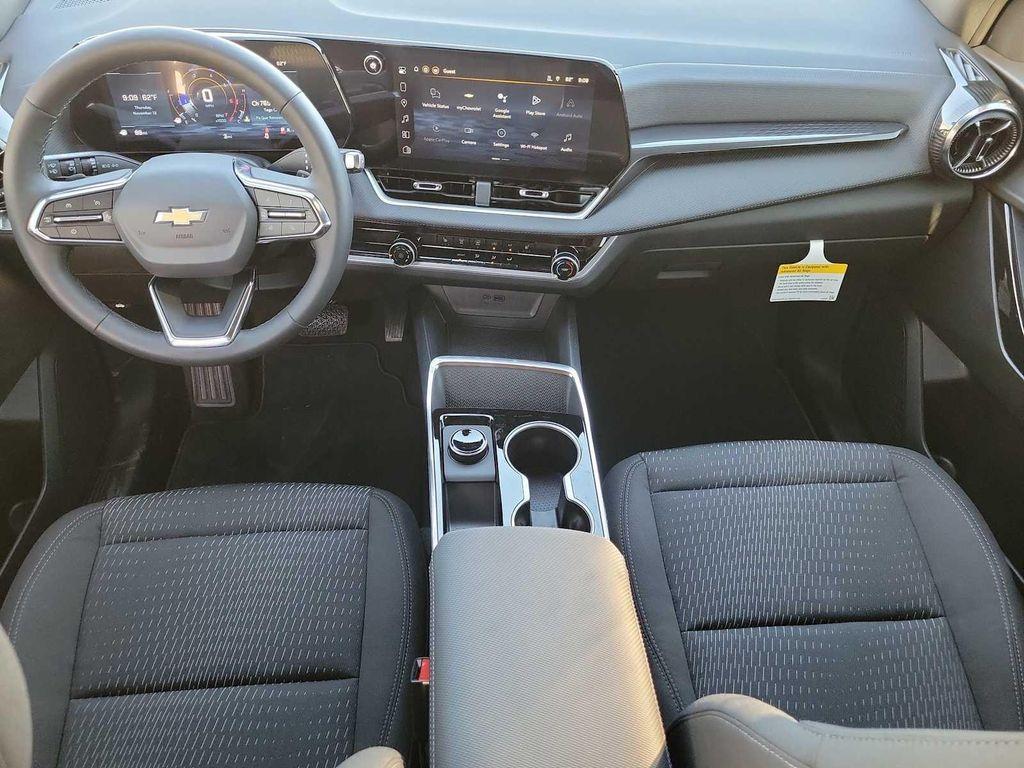 new 2026 Chevrolet Equinox car, priced at $30,495