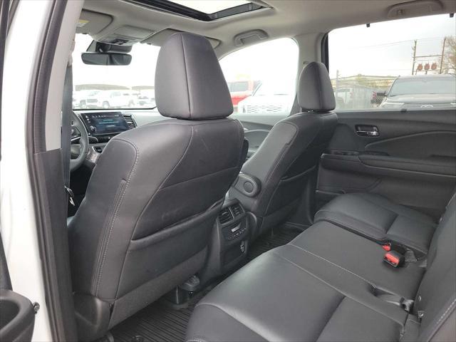 used 2022 Honda Pilot car, priced at $30,995