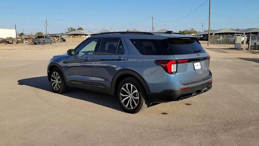 used 2025 Ford Explorer car, priced at $44,000