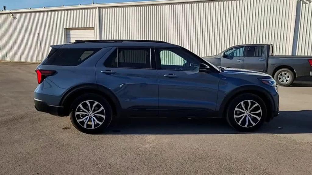 used 2025 Ford Explorer car, priced at $44,000