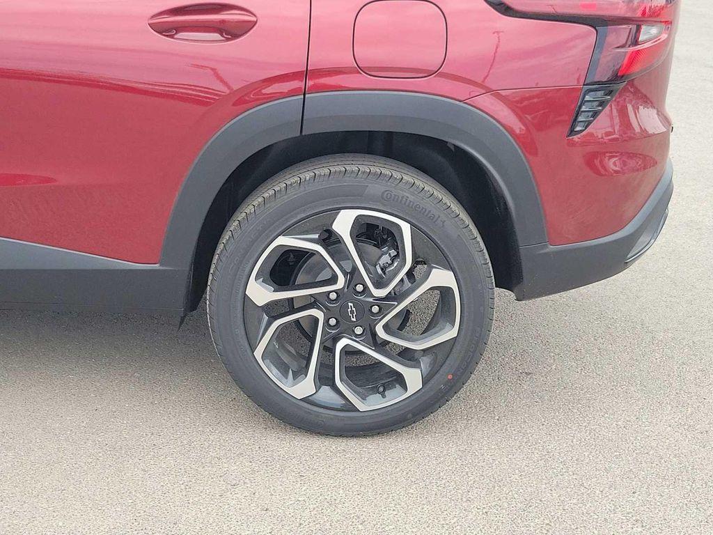 new 2025 Chevrolet Trax car, priced at $27,585