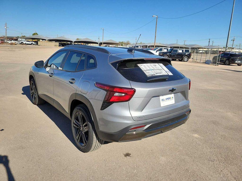 new 2025 Chevrolet Trax car, priced at $26,690