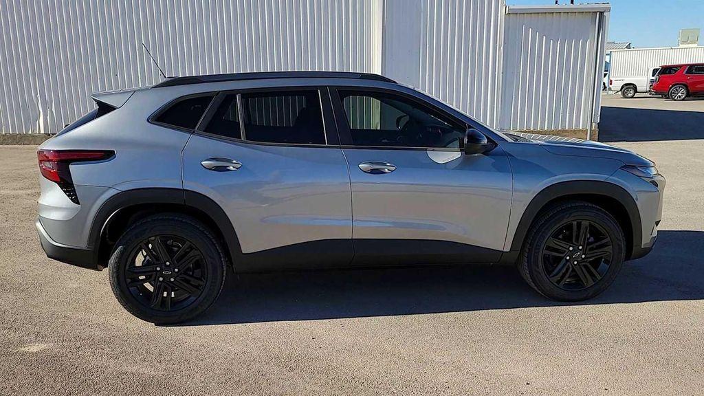 new 2025 Chevrolet Trax car, priced at $26,690
