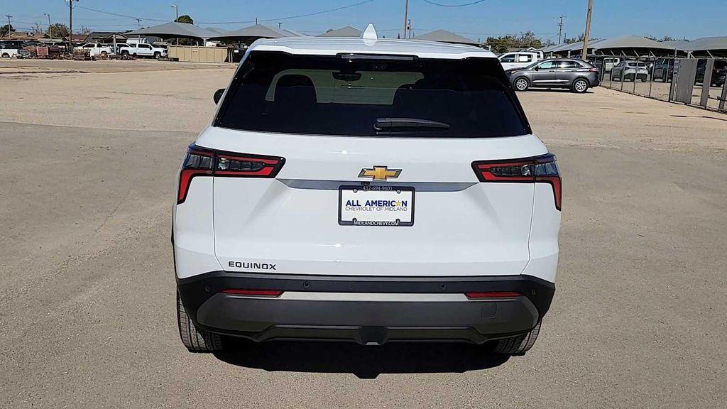 new 2026 Chevrolet Equinox car, priced at $31,765