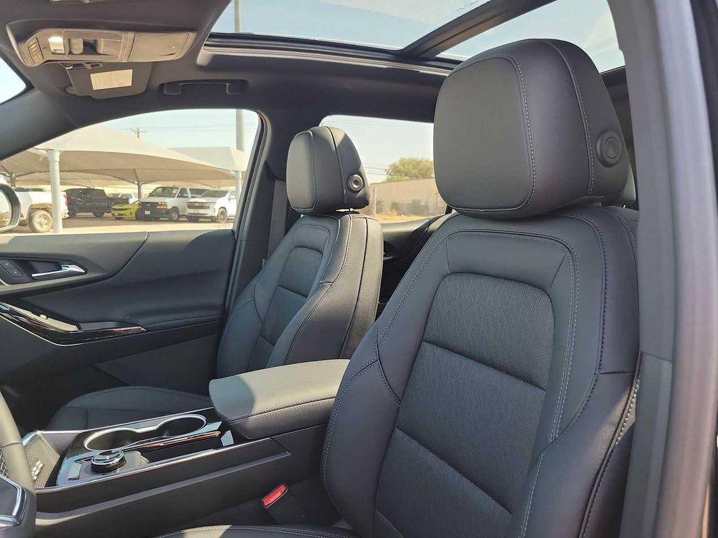 new 2026 Chevrolet Equinox car, priced at $33,690