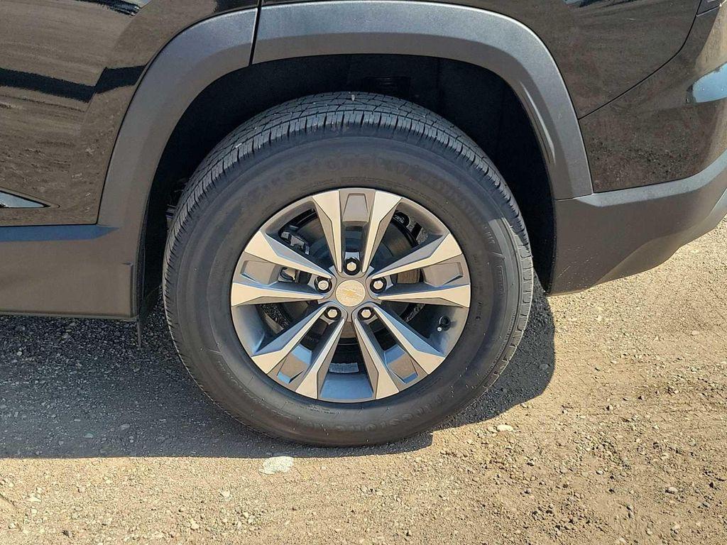 new 2026 Chevrolet Equinox car, priced at $33,690