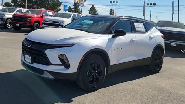 new 2025 Chevrolet Blazer car, priced at $39,825