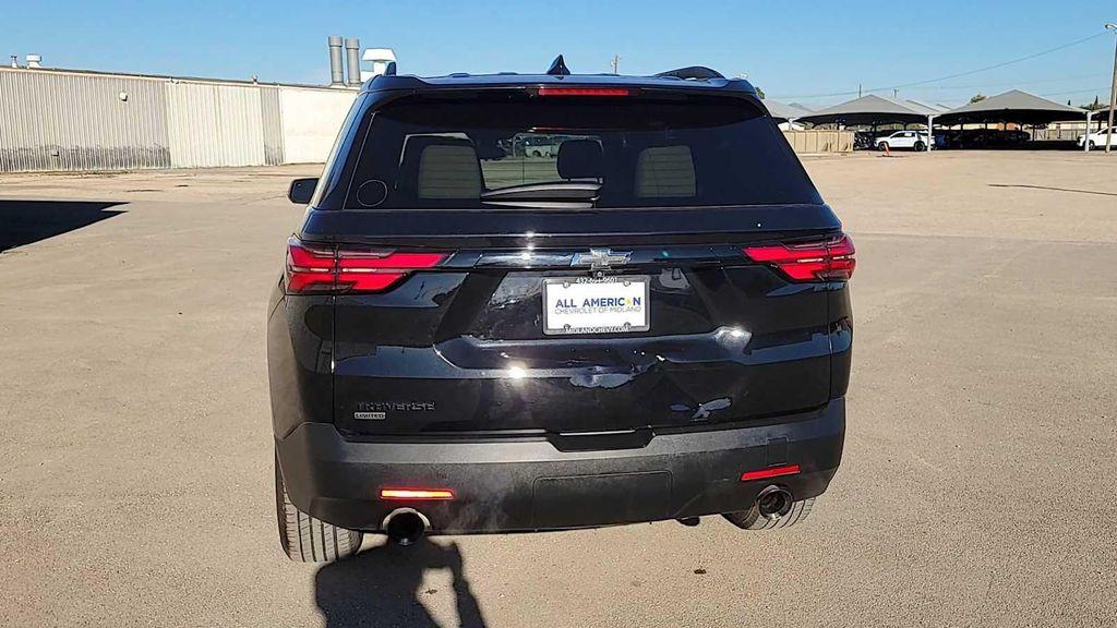 used 2024 Chevrolet Traverse car, priced at $33,500