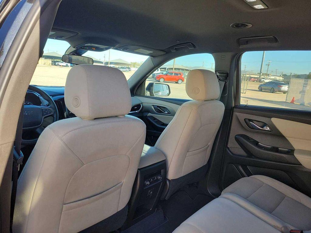 used 2024 Chevrolet Traverse car, priced at $33,500