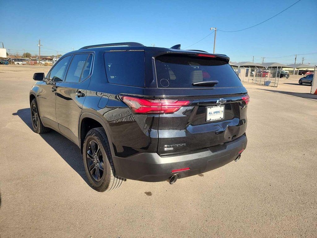 used 2024 Chevrolet Traverse car, priced at $33,500
