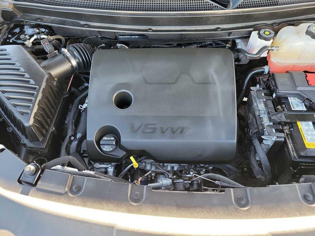 used 2024 Chevrolet Traverse car, priced at $33,500