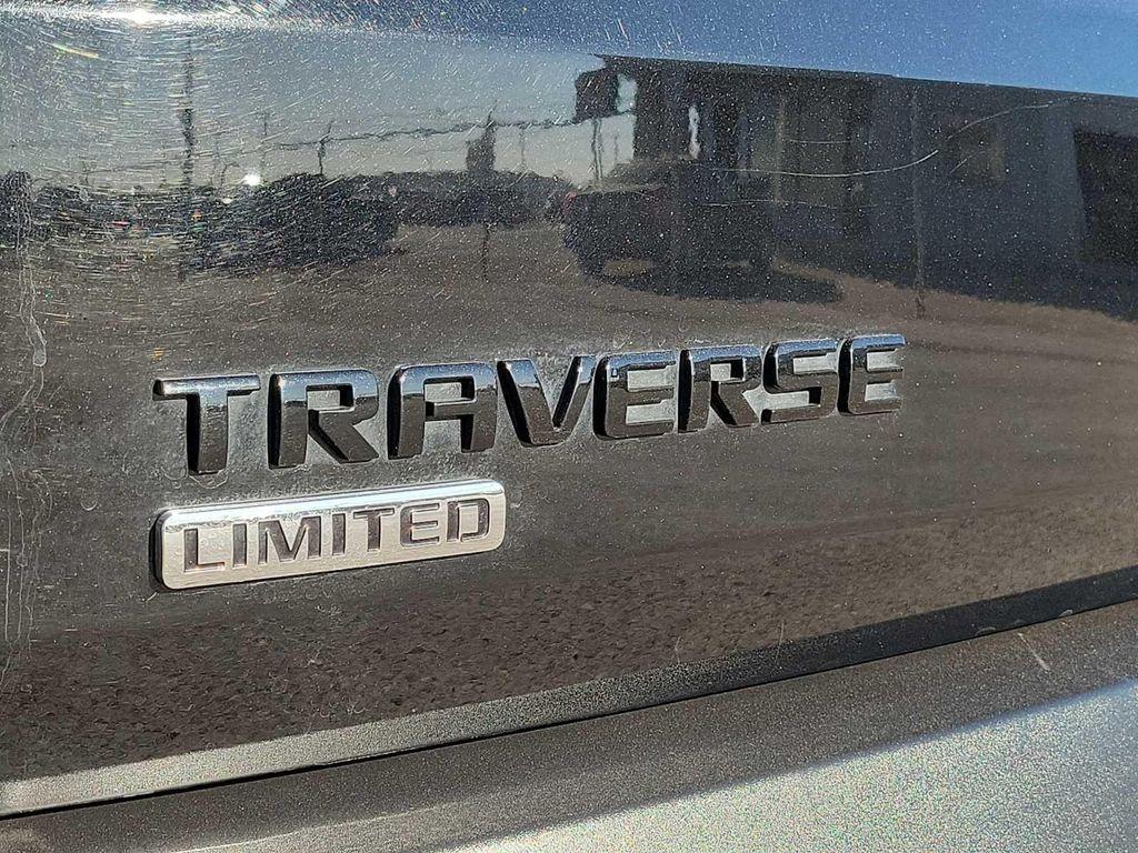 used 2024 Chevrolet Traverse car, priced at $33,500