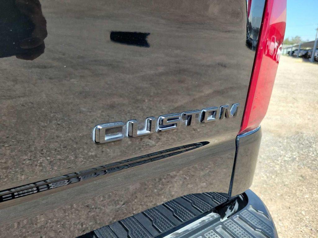 used 2022 Chevrolet Silverado 1500 car, priced at $31,000