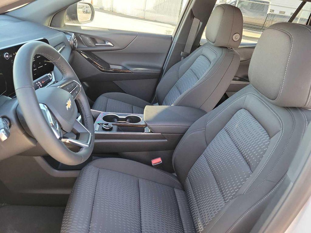 new 2026 Chevrolet Equinox car, priced at $30,495