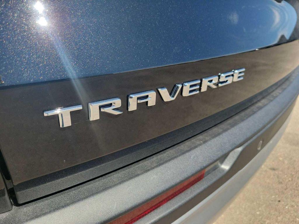 new 2026 Chevrolet Traverse car, priced at $43,920