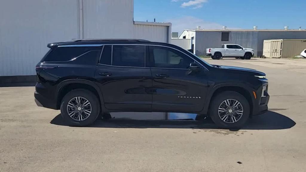 new 2026 Chevrolet Traverse car, priced at $43,920