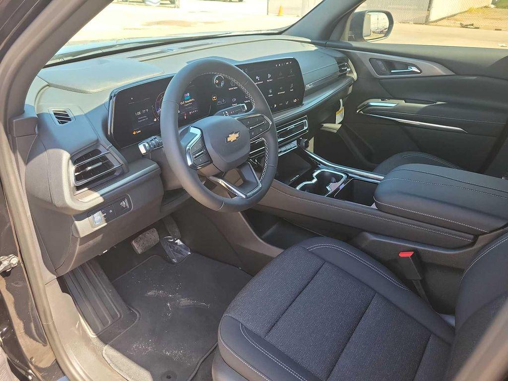 new 2026 Chevrolet Traverse car, priced at $43,920