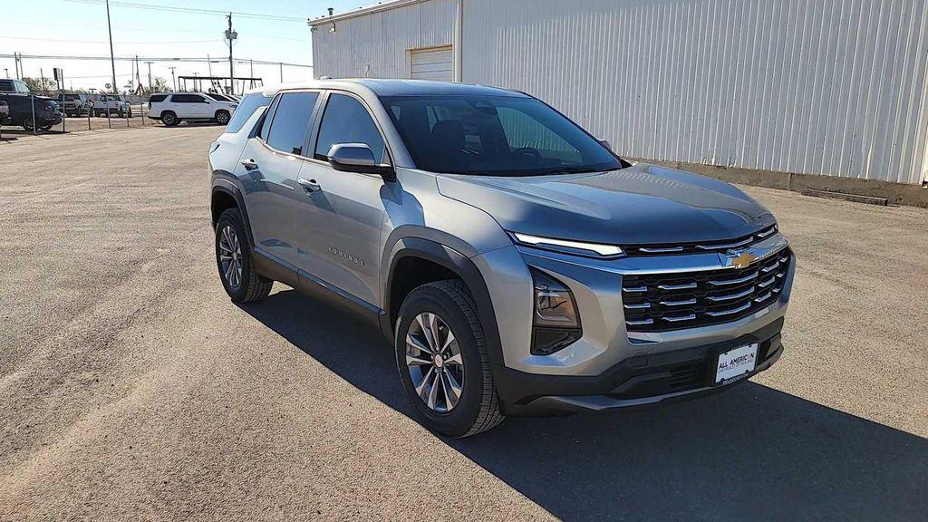 new 2026 Chevrolet Equinox car, priced at $30,495