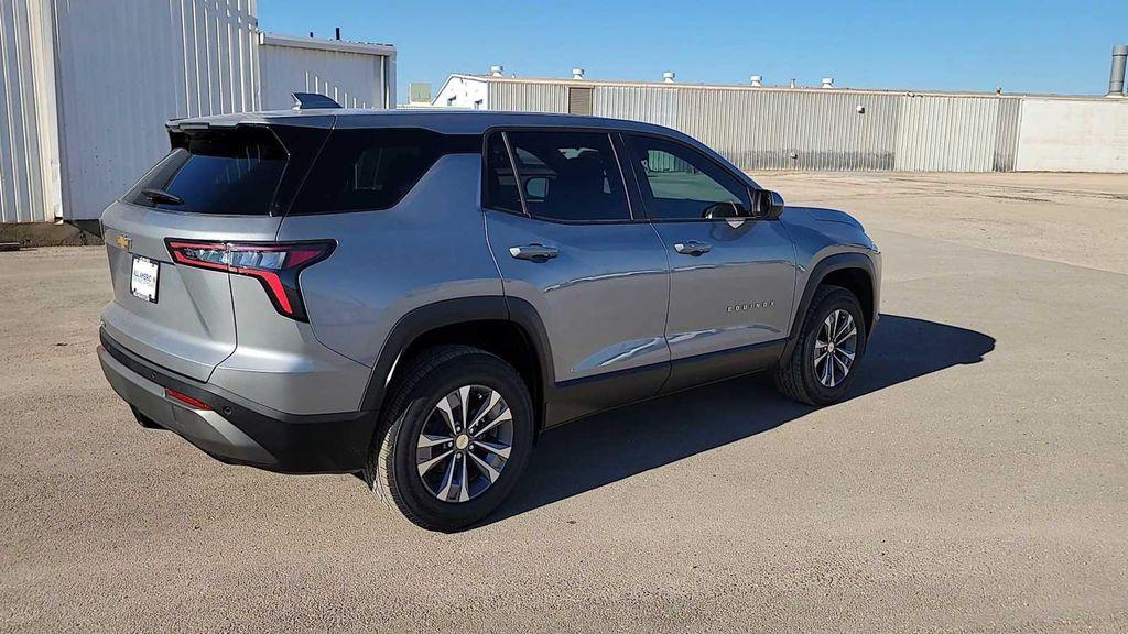 new 2026 Chevrolet Equinox car, priced at $30,495