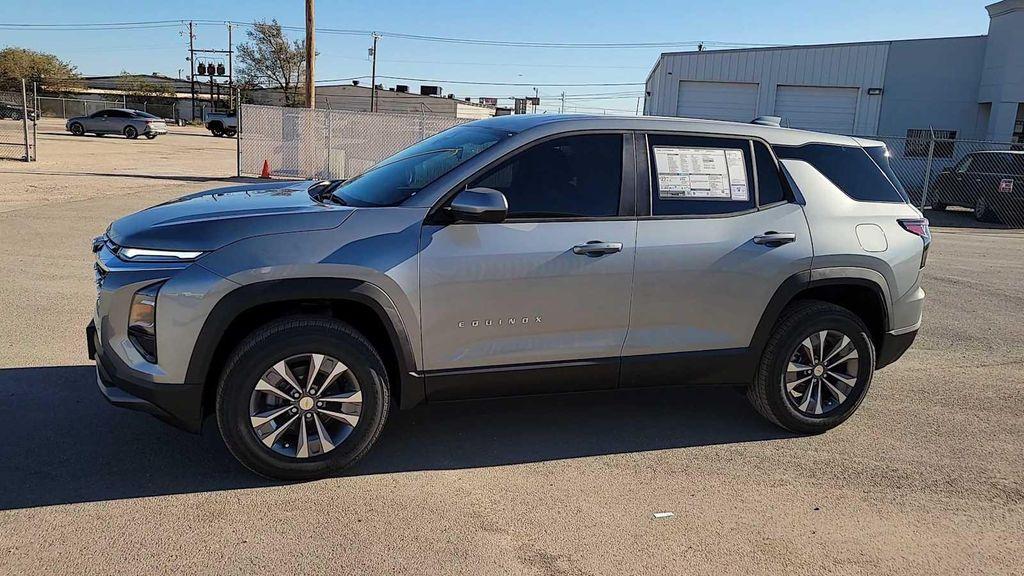 new 2026 Chevrolet Equinox car, priced at $30,495