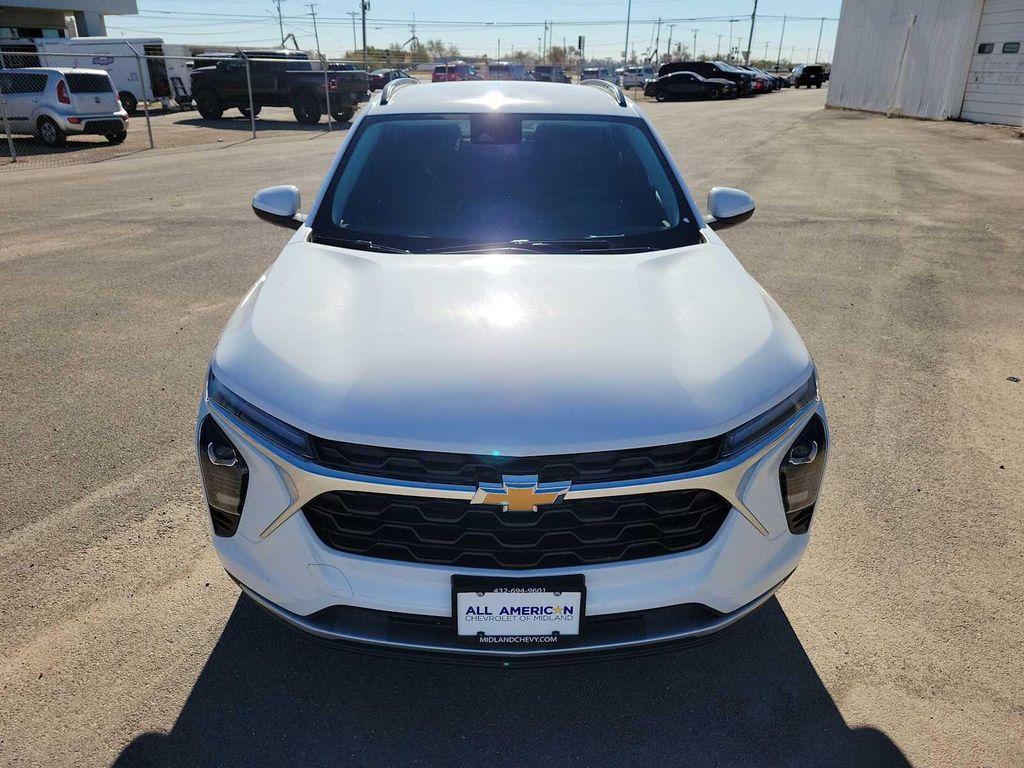 new 2026 Chevrolet Trax car, priced at $25,090