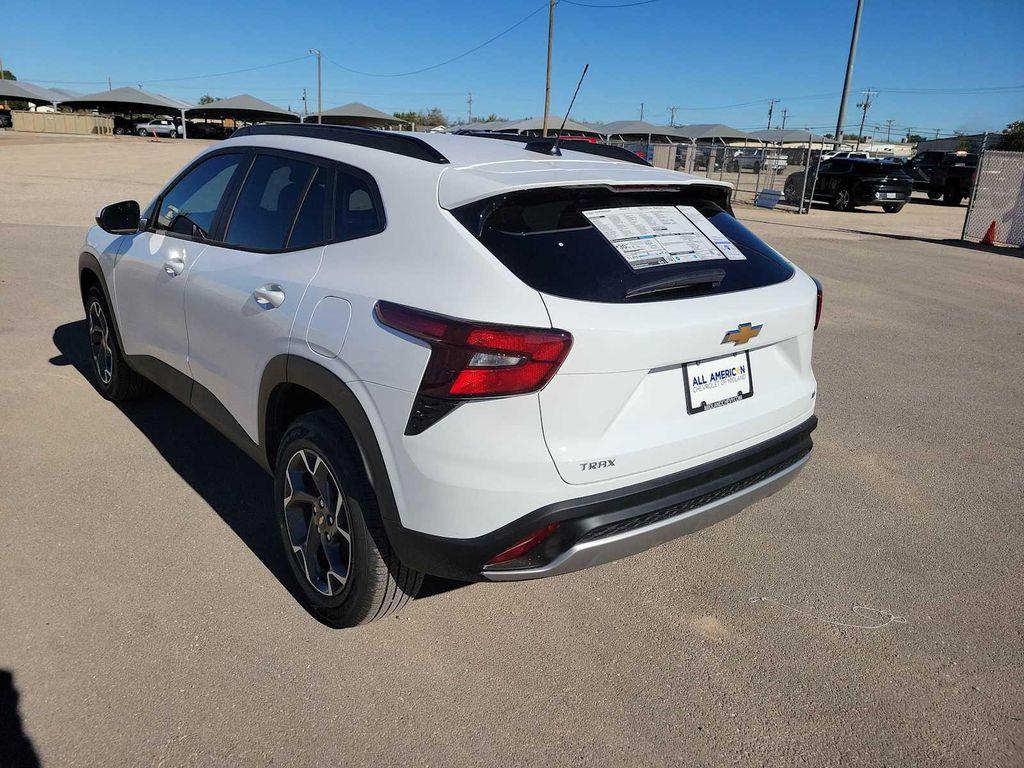 new 2026 Chevrolet Trax car, priced at $25,090