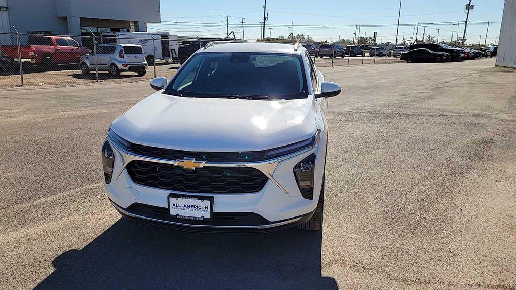 new 2026 Chevrolet Trax car, priced at $25,090