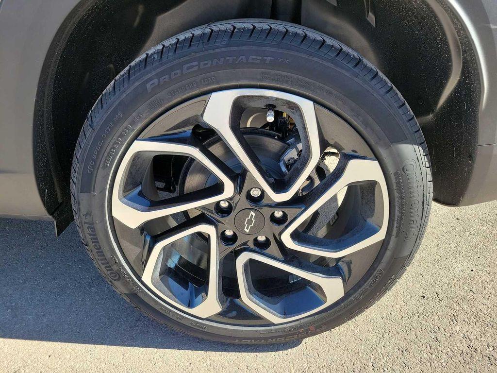 new 2025 Chevrolet Trax car, priced at $26,690