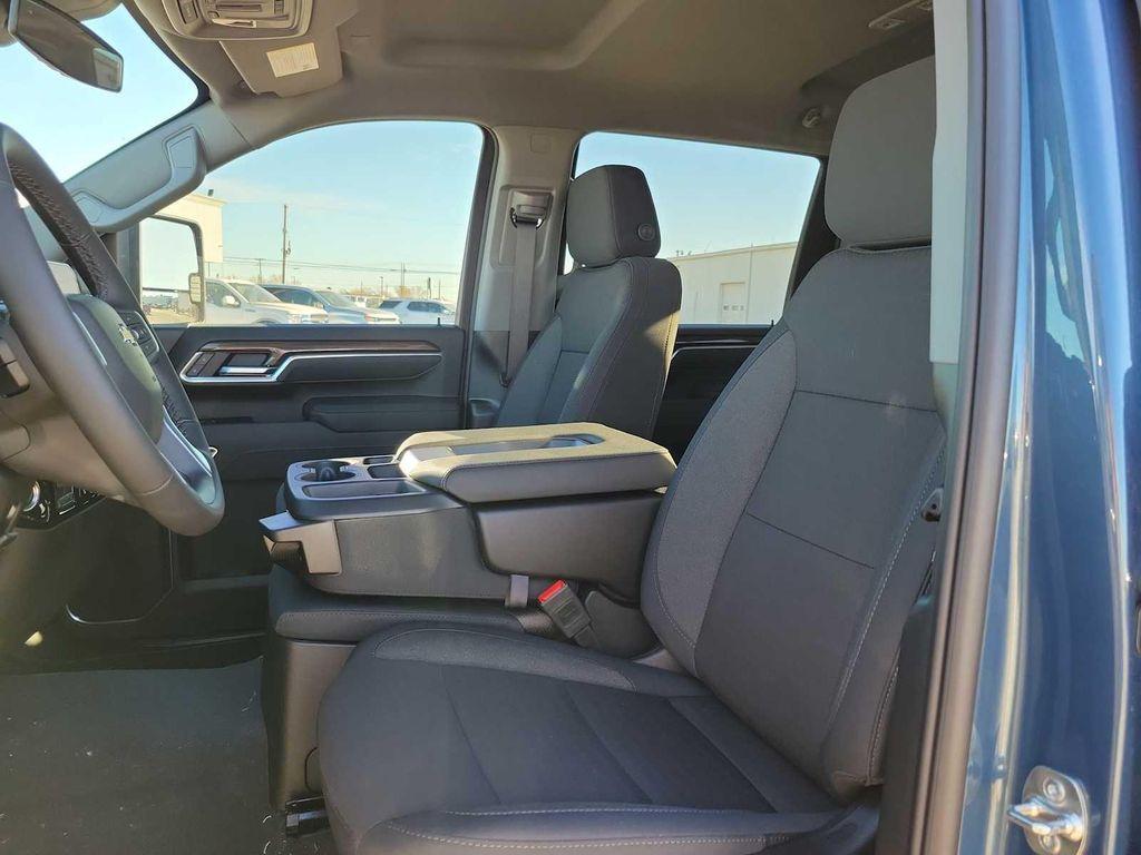 new 2025 Chevrolet Silverado 2500 car, priced at $66,500