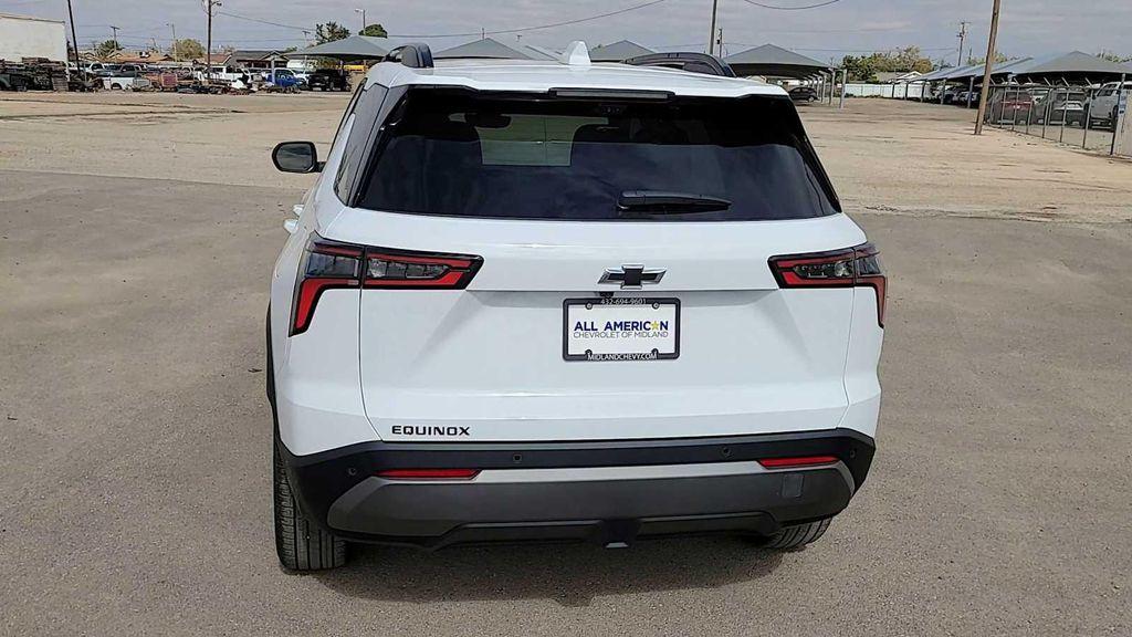 new 2026 Chevrolet Equinox car, priced at $36,030