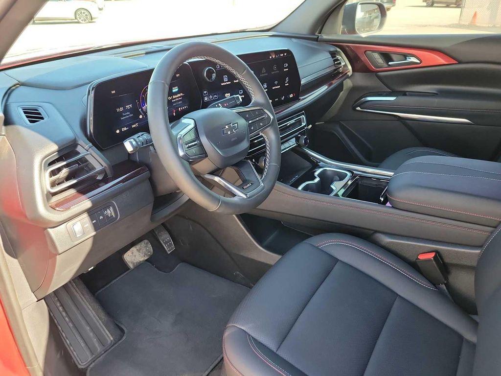 used 2025 Chevrolet Traverse car, priced at $50,500