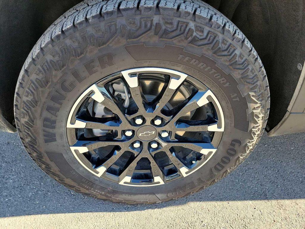 used 2025 Chevrolet Traverse car, priced at $50,500