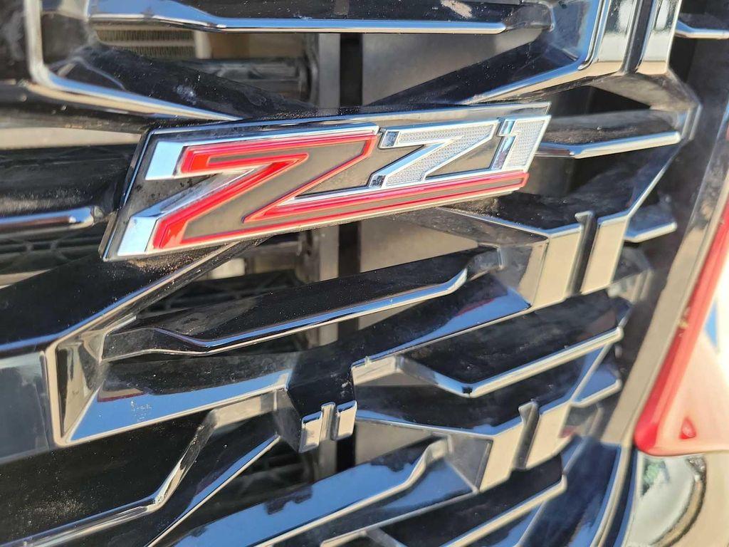used 2025 Chevrolet Traverse car, priced at $50,500