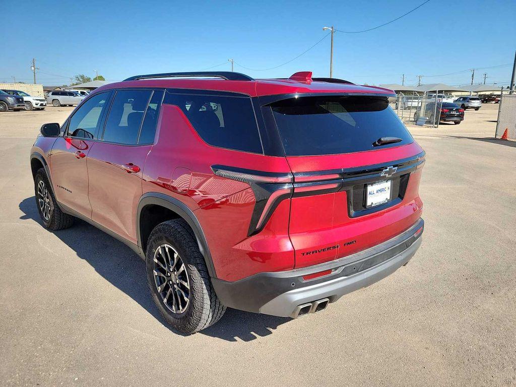 used 2025 Chevrolet Traverse car, priced at $50,500