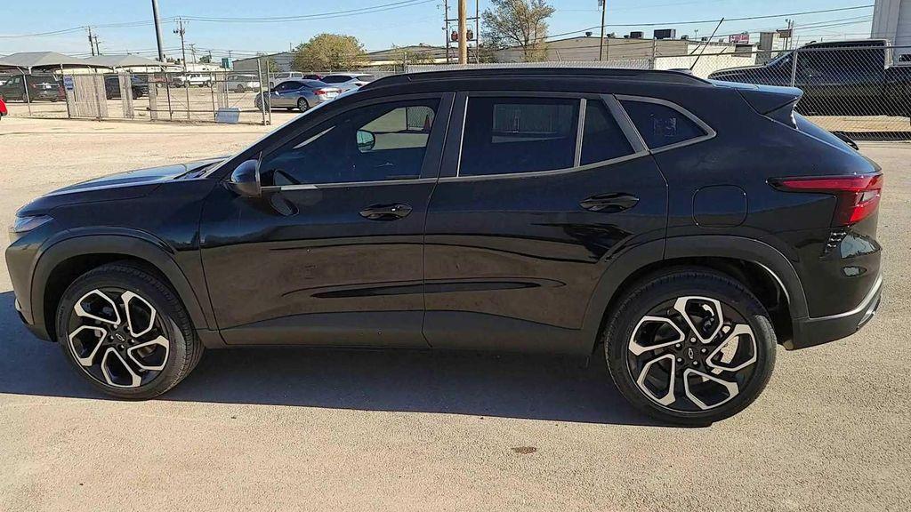 new 2025 Chevrolet Trax car, priced at $26,690