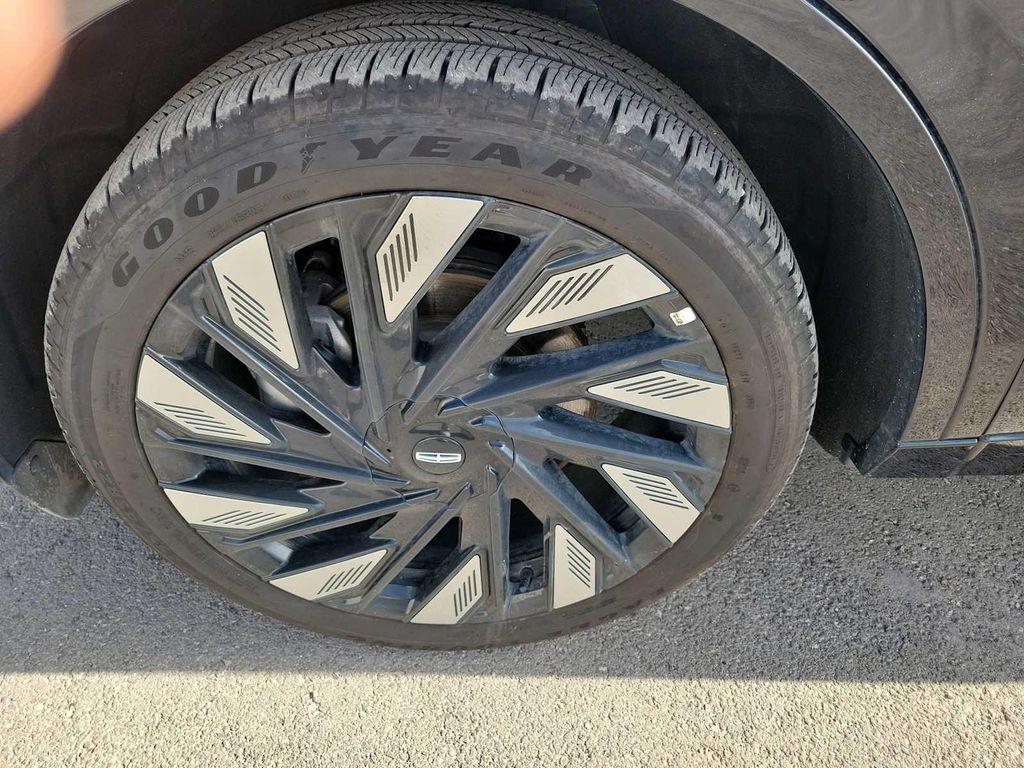 used 2024 Lincoln Nautilus car, priced at $56,000