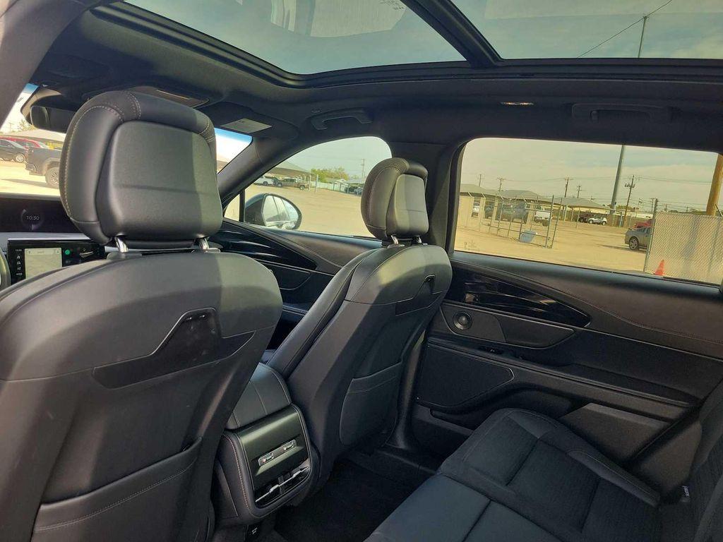 used 2024 Lincoln Nautilus car, priced at $56,000
