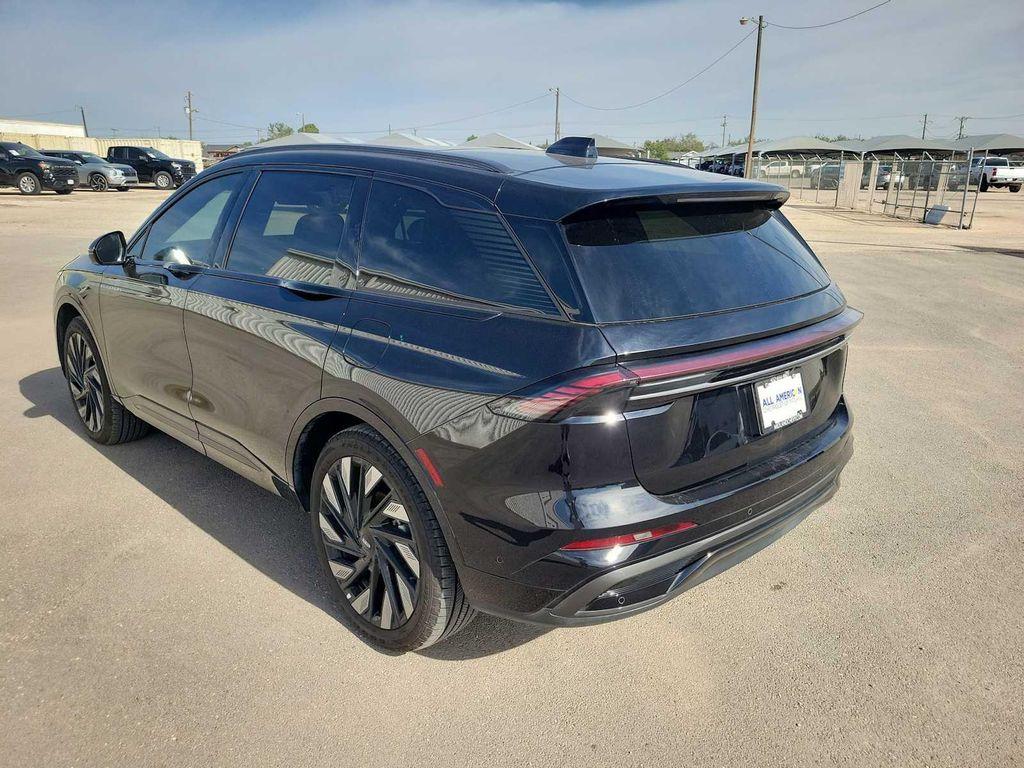used 2024 Lincoln Nautilus car, priced at $56,000