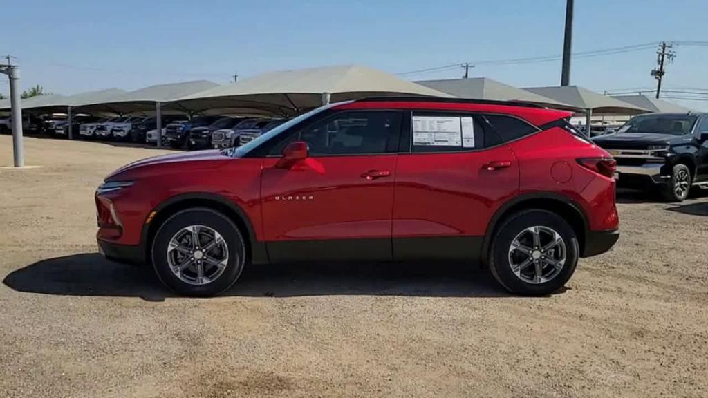 new 2025 Chevrolet Blazer car, priced at $37,715