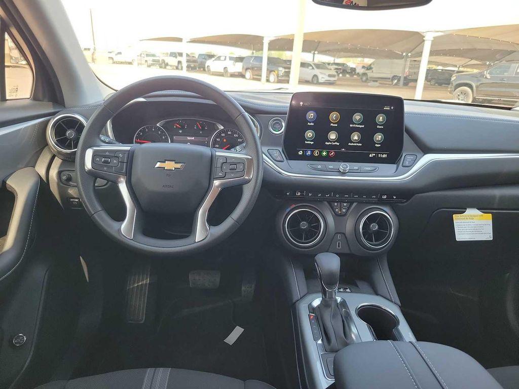 new 2025 Chevrolet Blazer car, priced at $37,715