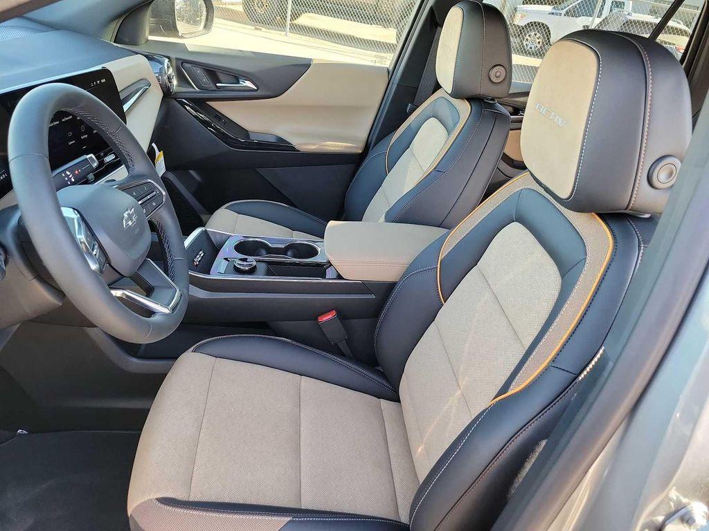 new 2026 Chevrolet Equinox car, priced at $37,415