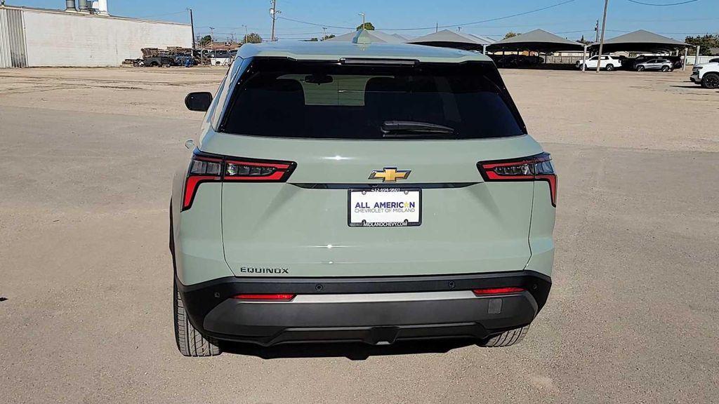 new 2026 Chevrolet Equinox car, priced at $30,495