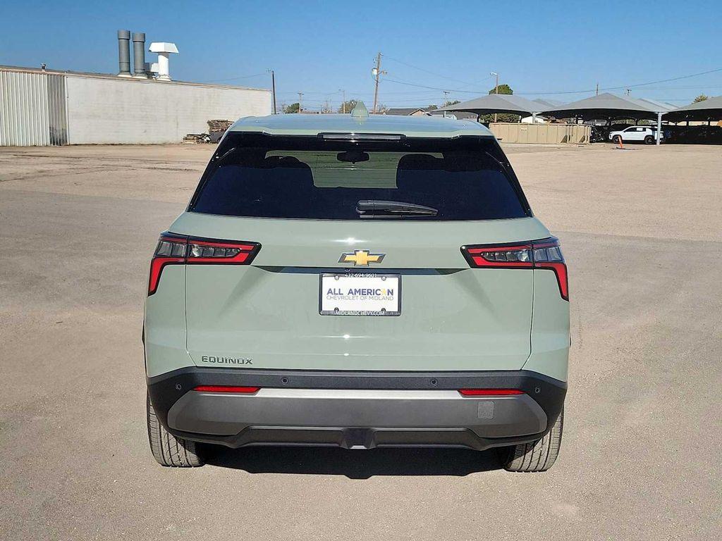 new 2026 Chevrolet Equinox car, priced at $30,495
